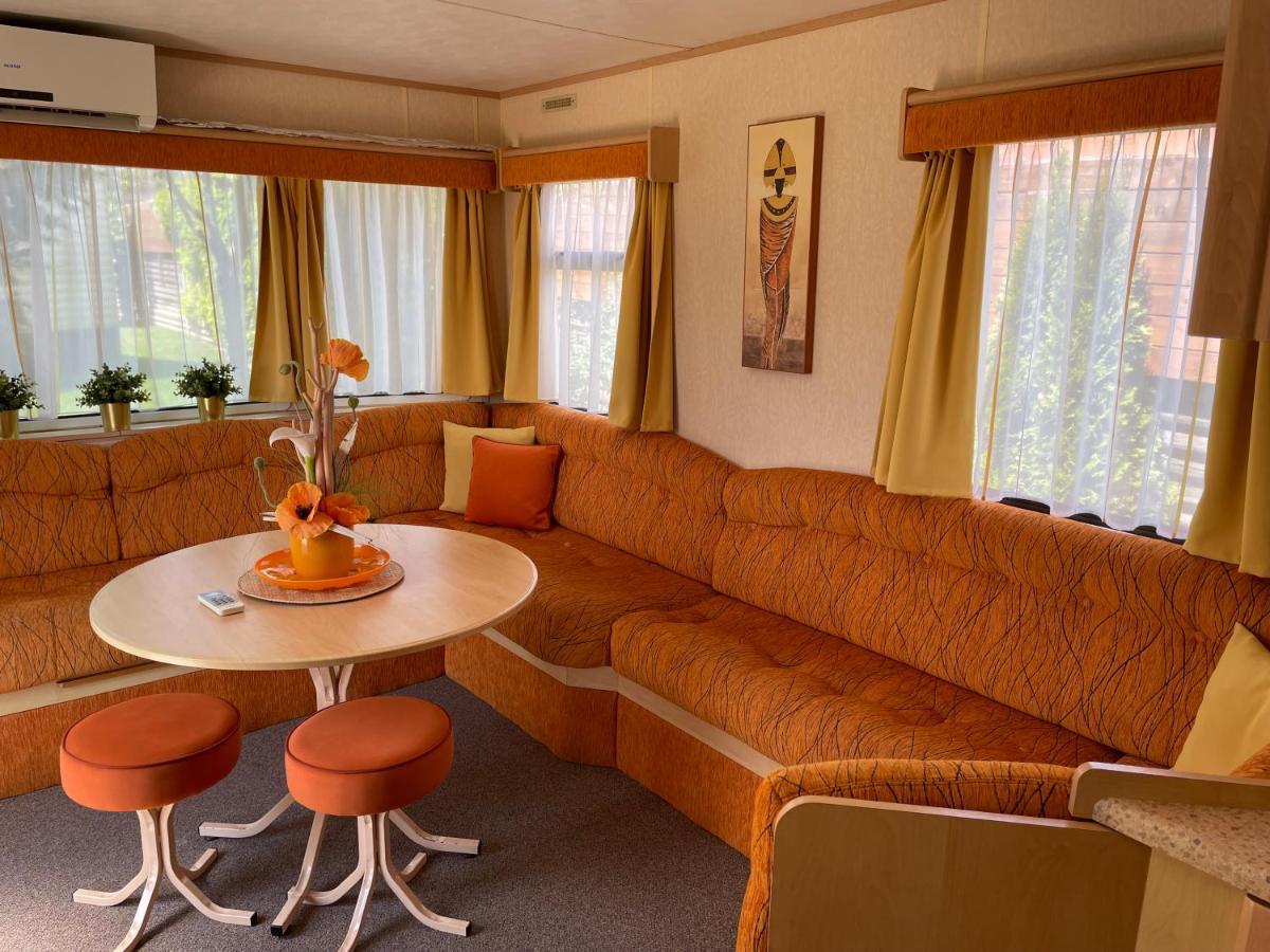 Penzion Verde Hotell Mikulov Exteriör bild